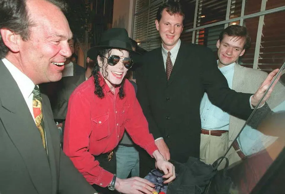 MJ at the E3 1995 MJ at 1995 E3 event